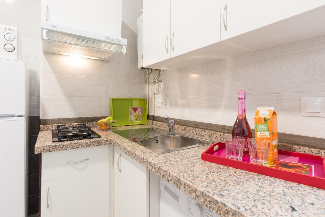Ole Hostels Malaga Zambrano Екстер'єр фото
