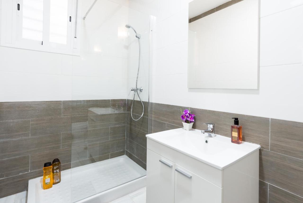 Ole Hostels Malaga Zambrano Екстер'єр фото