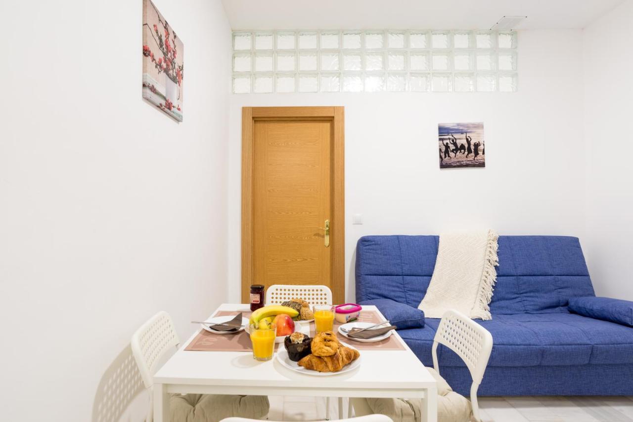 Ole Hostels Malaga Zambrano Екстер'єр фото