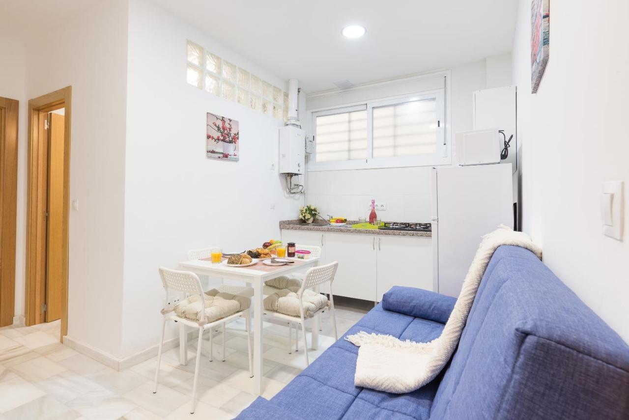 Ole Hostels Malaga Zambrano Екстер'єр фото